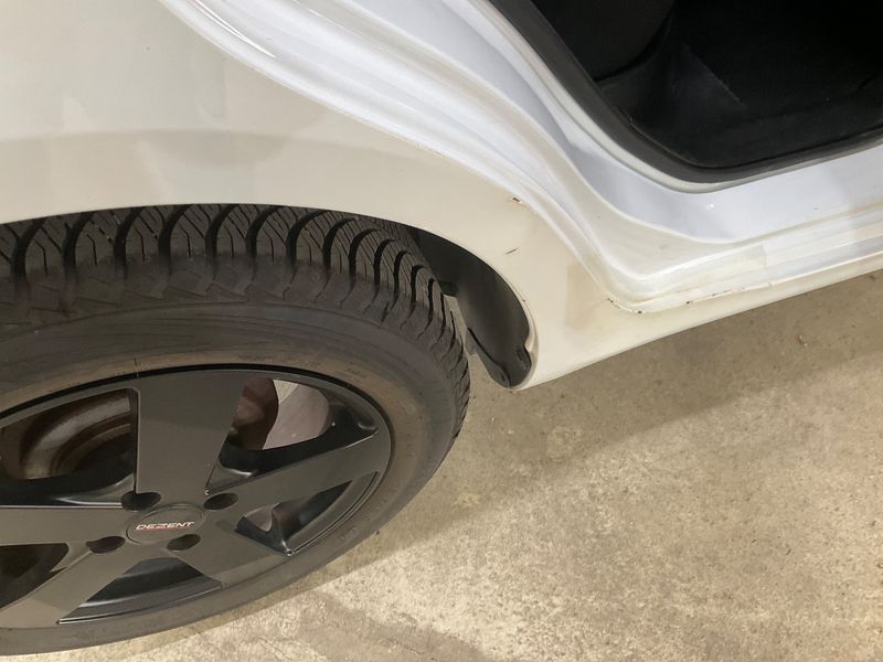 Suzuki Swift 1.2 Club 2015 – снимка 22