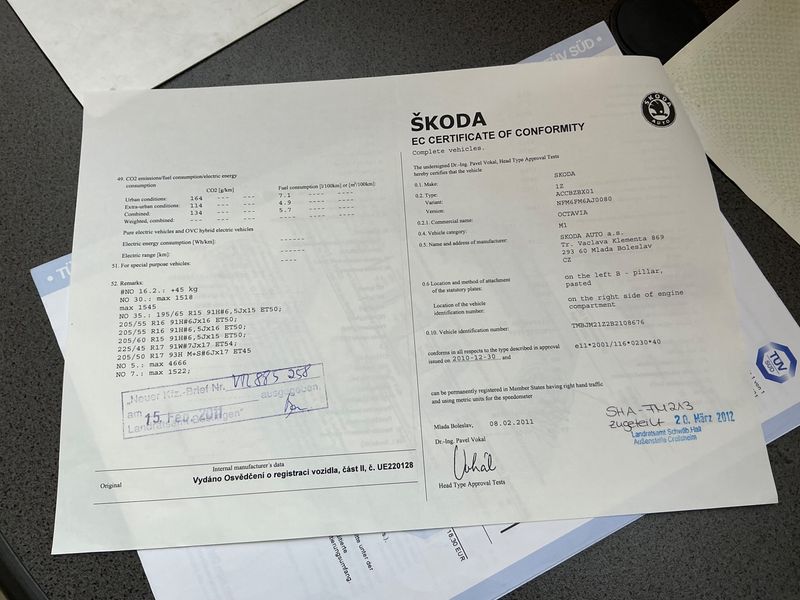 Skoda Octavia 1.2 TSI Classic 2012 – снимка 6