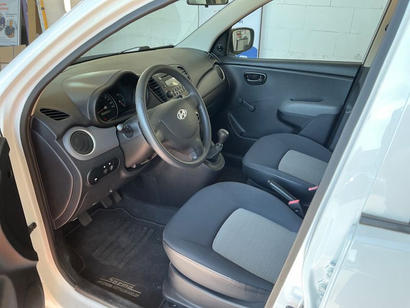Hyundai i10 1.1 Edition+ 2011 – снимка 3