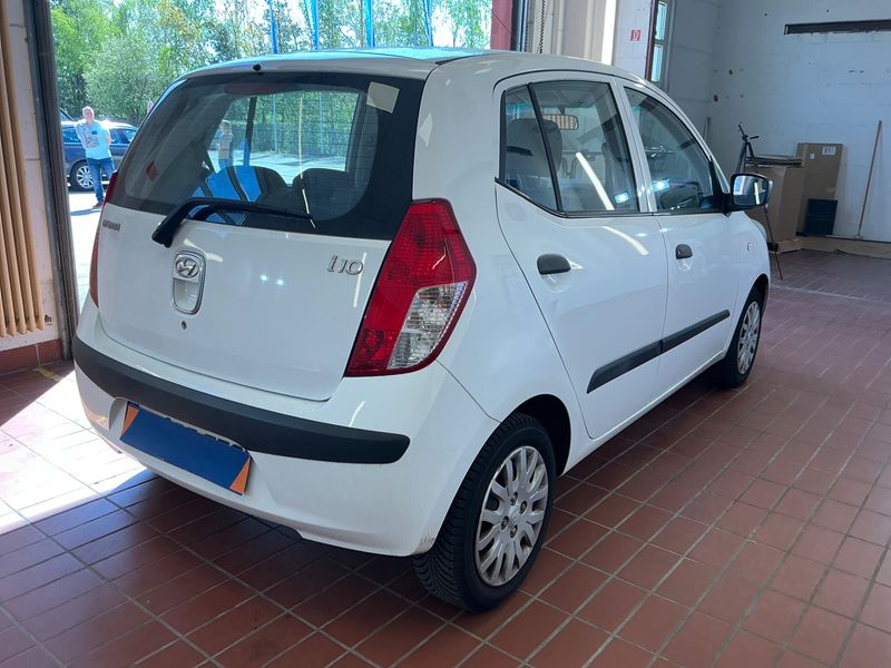 Hyundai i10 1.1 Edition+ 2011 – снимка 2
