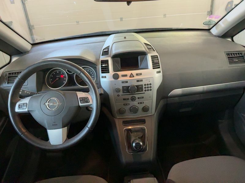 Opel Zafira 1.8 Family 2014 – снимка 18