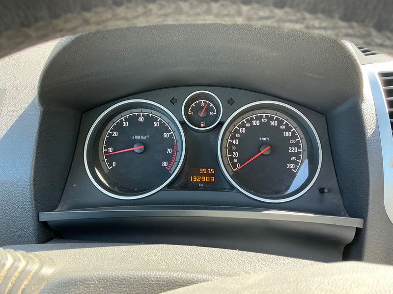 Opel Zafira 1.8 Family 2014 – снимка 19