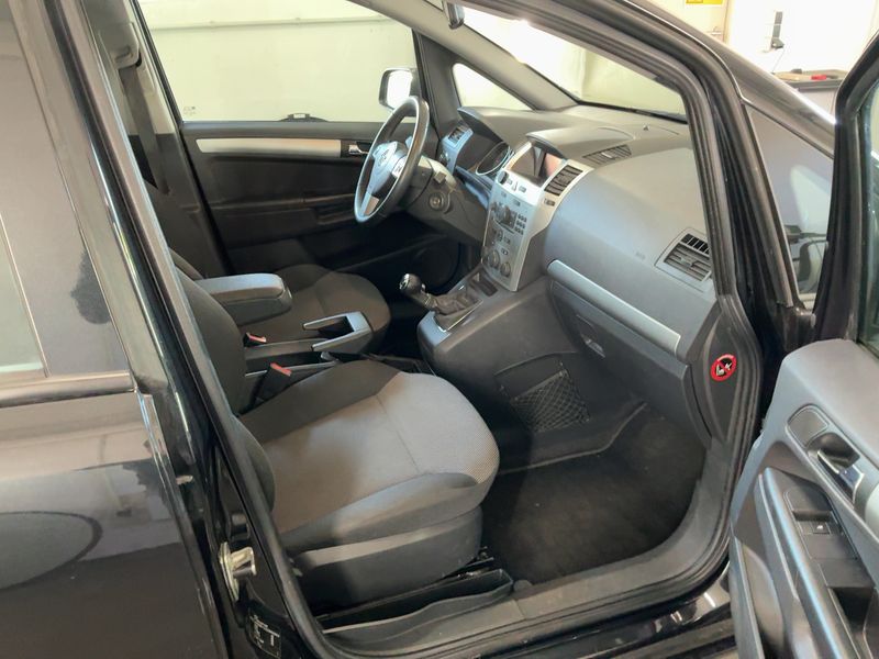 Opel Zafira 1.8 Family 2014 – снимка 17
