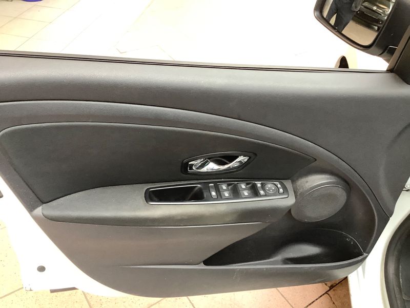 Renault Megane 1.2 Limited 2016 – снимка 29