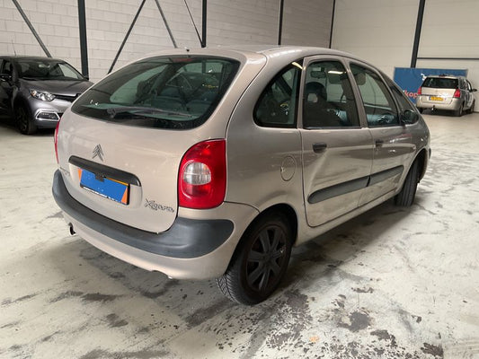 Citroen Xsara Picasso 2.0 Exclusive 2003 – снимка 2