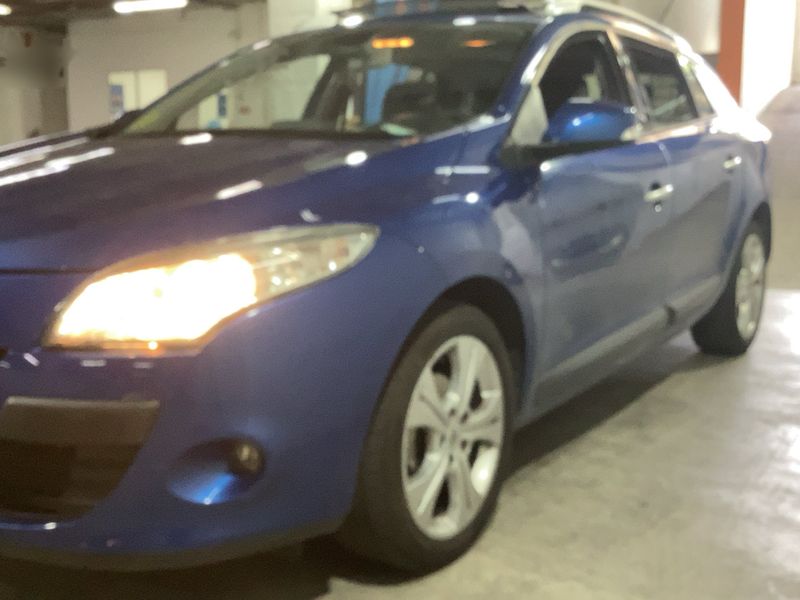 Renault Megane 1.5 dCi Dynamique 2011 – снимка 2