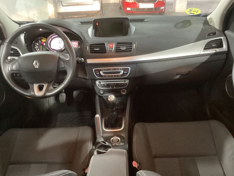 Renault Megane 1.5 dCi Dynamique 2011 – снимка 17