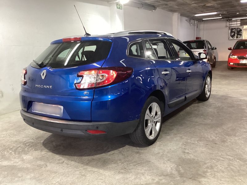 Renault Megane 1.5 dCi Dynamique 2011 – снимка 8