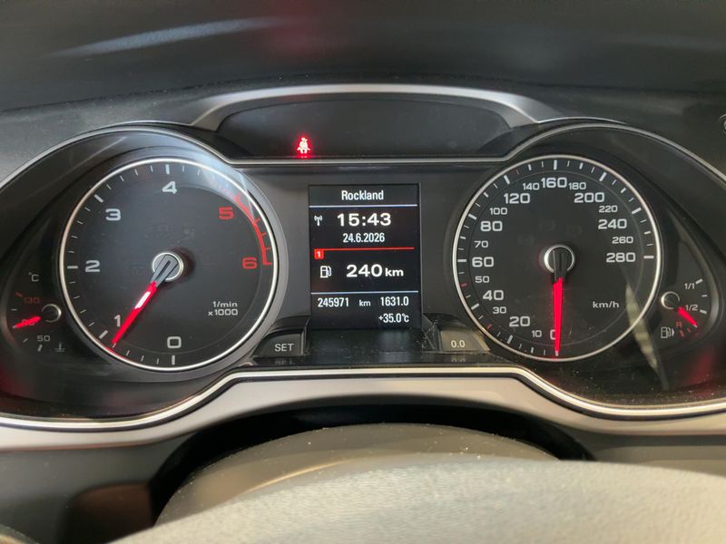 Audi A4 2.0 TDI ultra Attraction 2014 – снимка 13