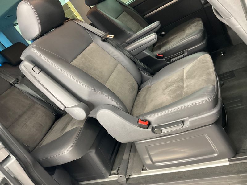 Volkswagen T5 Multivan 2.0 TDI Highline 2015 – снимка 31