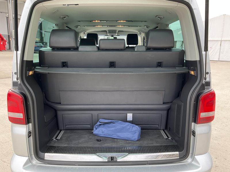 Volkswagen T5 Multivan 2.0 TDI Highline 2015 – снимка 15