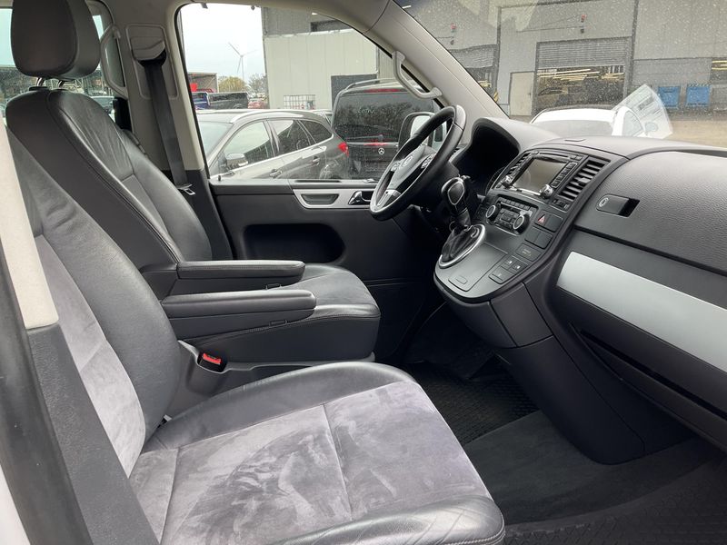 Volkswagen T5 Multivan 2.0 TDI Highline 2015 – снимка 16