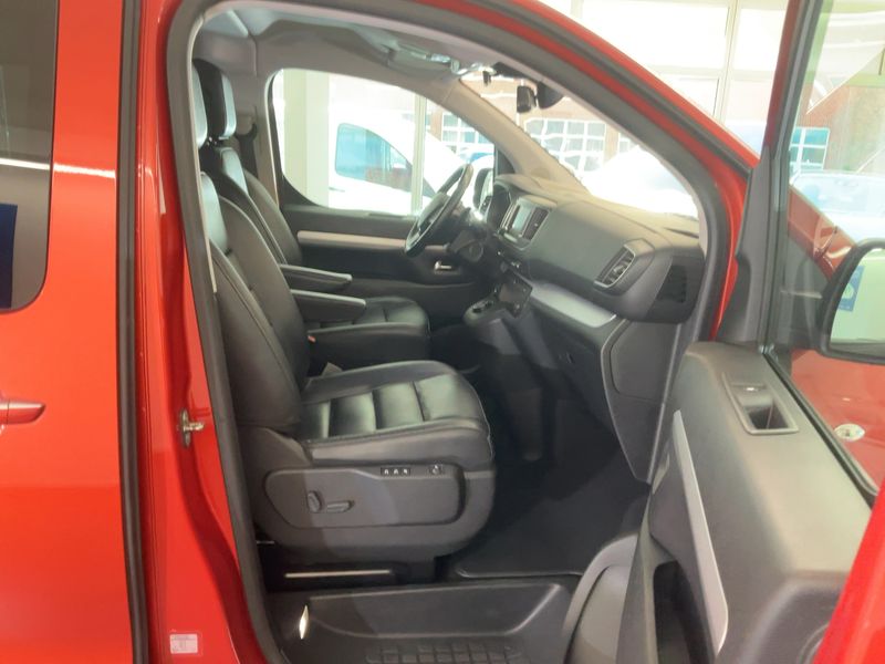 Citroen Jumpy 2.0 Blue-HDi Shine M 2017 – снимка 17