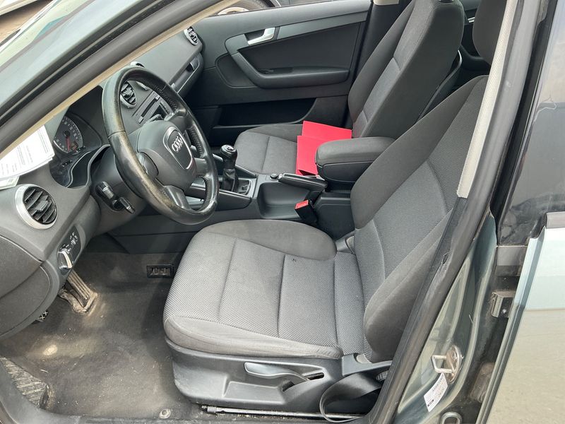 Audi A3 Sportback 1.6 TDIe Attraction 2011 – снимка 3