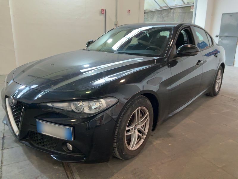 Alfa Romeo Giulia 2.2 JTDM Basis 2017 – снимка 2