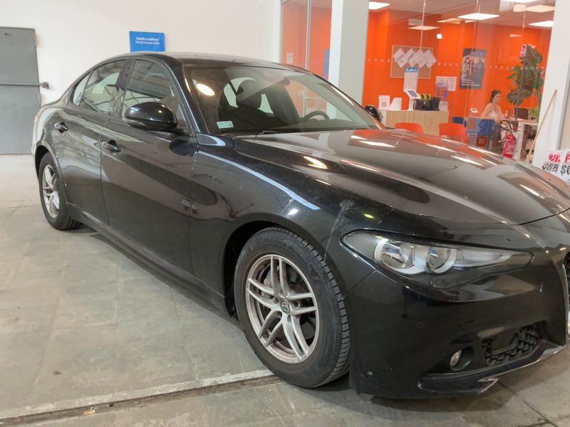 Alfa Romeo Giulia 2.2 JTDM Basis 2017 – снимка 12