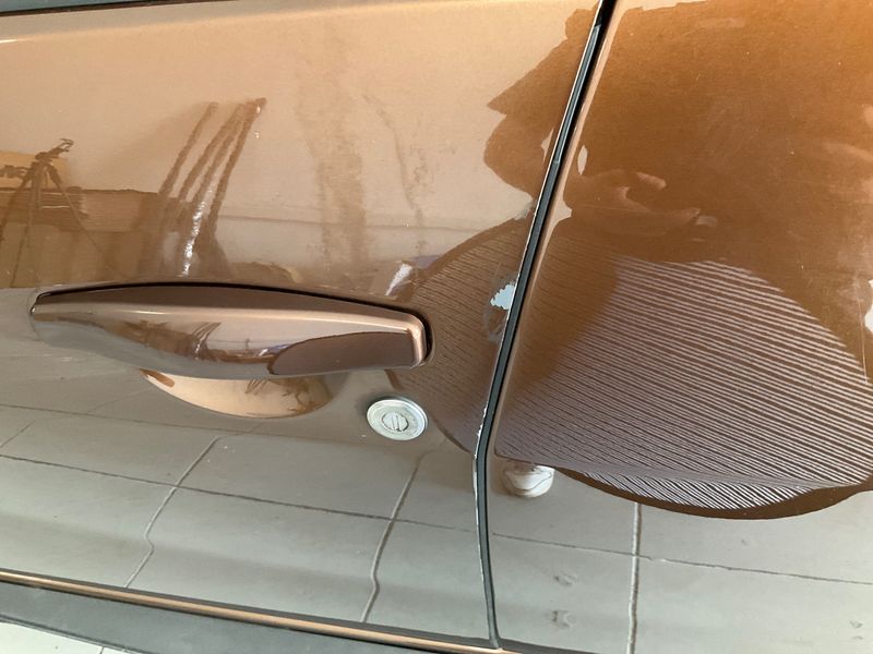 Dacia Duster 1.6 Laureate 4x4 2011 – снимка 36