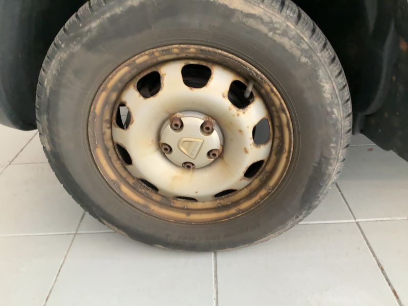 Dacia Duster 1.6 Laureate 4x4 2011 – снимка 3