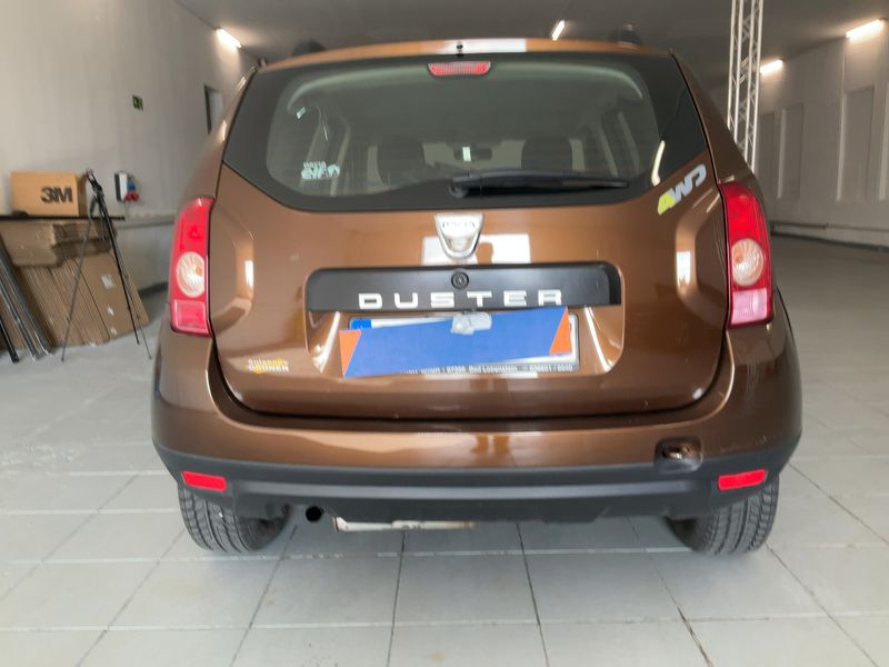 Dacia Duster 1.6 Laureate 4x4 2011 – снимка 7