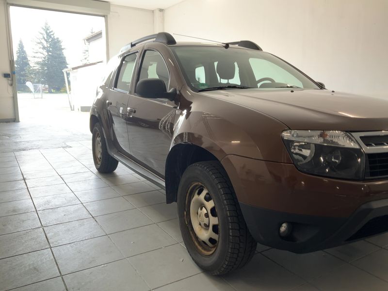 Dacia Duster 1.6 Laureate 4x4 2011 – снимка 12