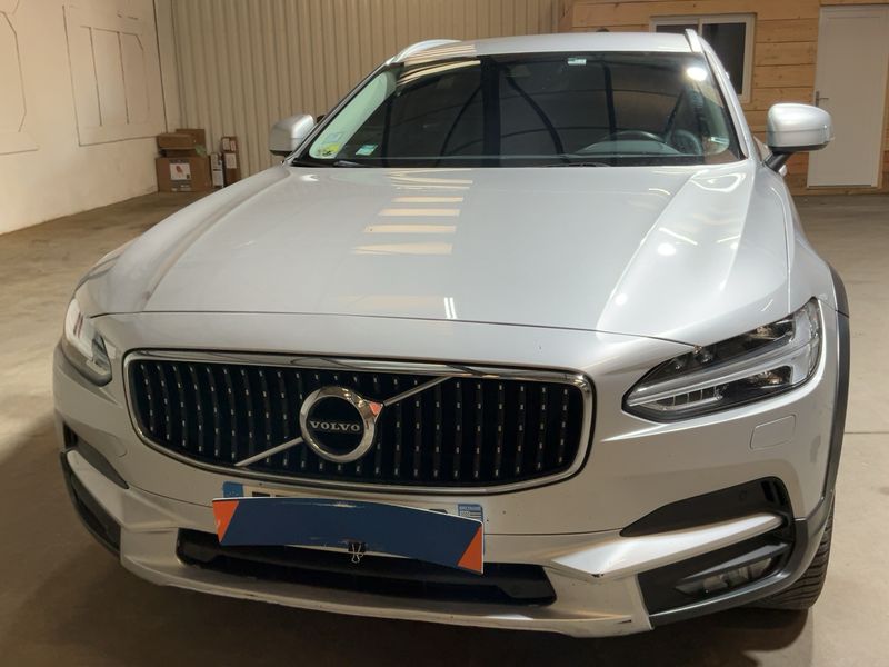 Volvo V90 Cross Country 2.0 D4 Pro AWD 2019 – снимка 14
