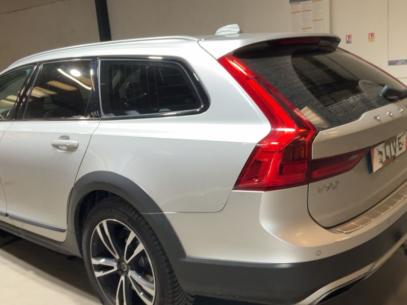Volvo V90 Cross Country 2.0 D4 Pro AWD 2019 – снимка 6