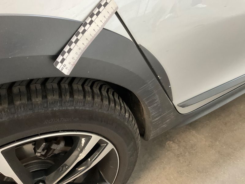 Volvo V90 Cross Country 2.0 D4 Pro AWD 2019 – снимка 22