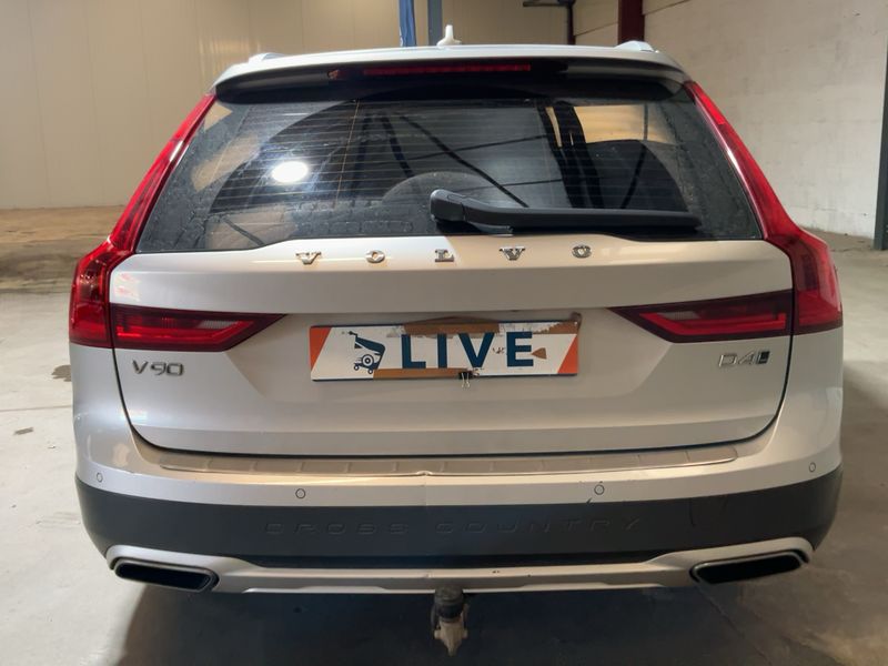 Volvo V90 Cross Country 2.0 D4 Pro AWD 2019 – снимка 7