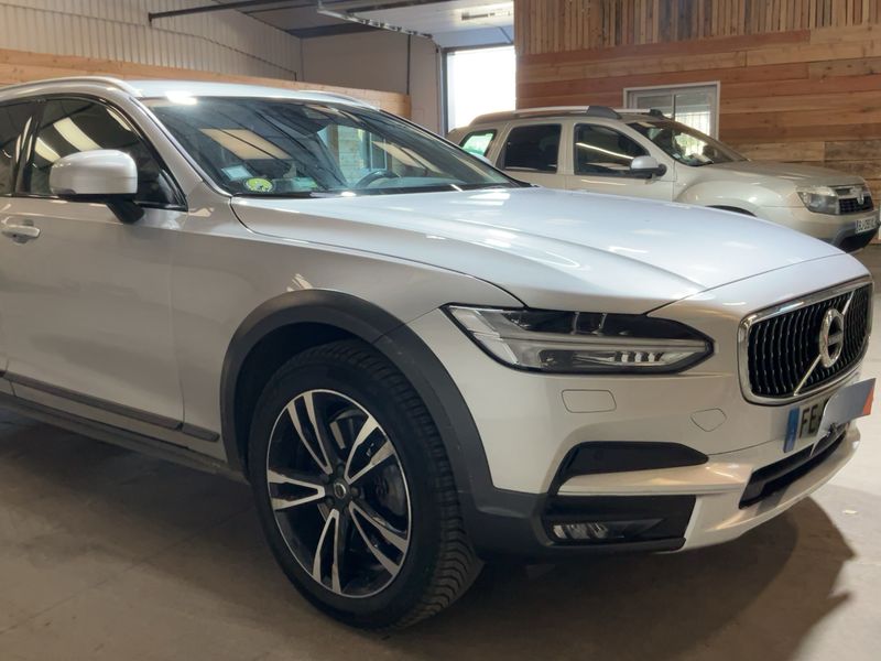 Volvo V90 Cross Country 2.0 D4 Pro AWD 2019 – снимка 12
