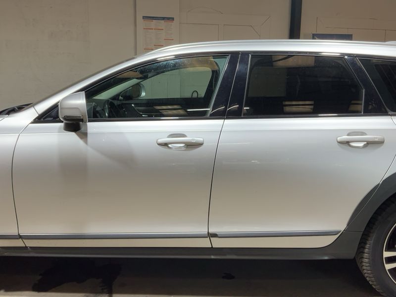 Volvo V90 Cross Country 2.0 D4 Pro AWD 2019 – снимка 4