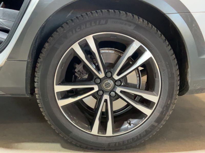 Volvo V90 Cross Country 2.0 D4 Pro AWD 2019 – снимка 5