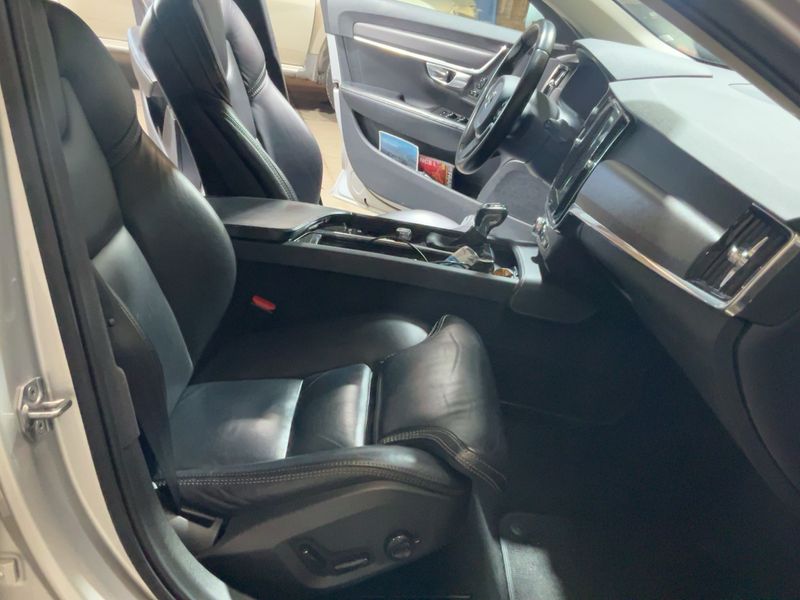 Volvo V90 Cross Country 2.0 D4 Pro AWD 2019 – снимка 16