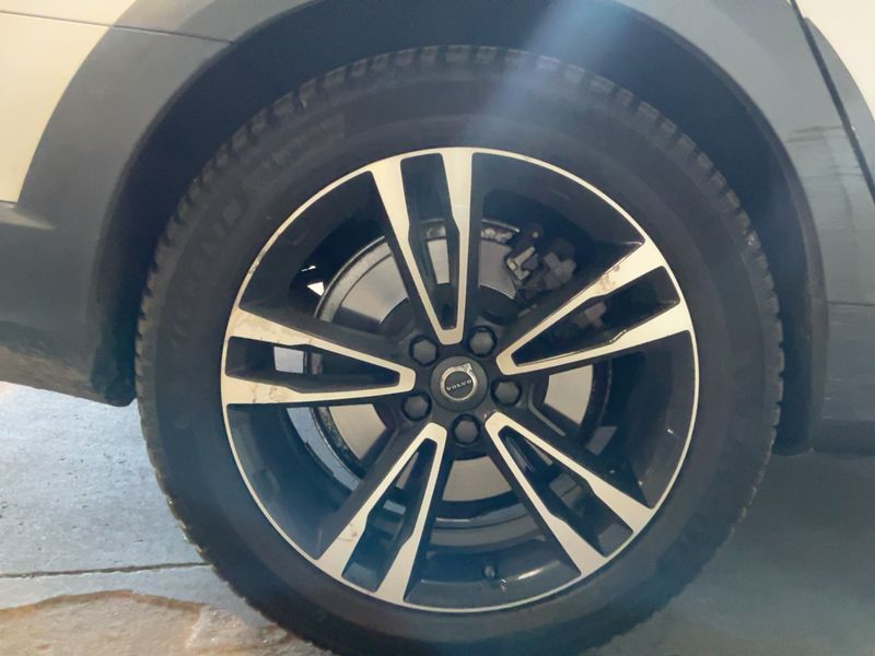 Volvo V90 Cross Country 2.0 D4 Pro AWD 2019 – снимка 9