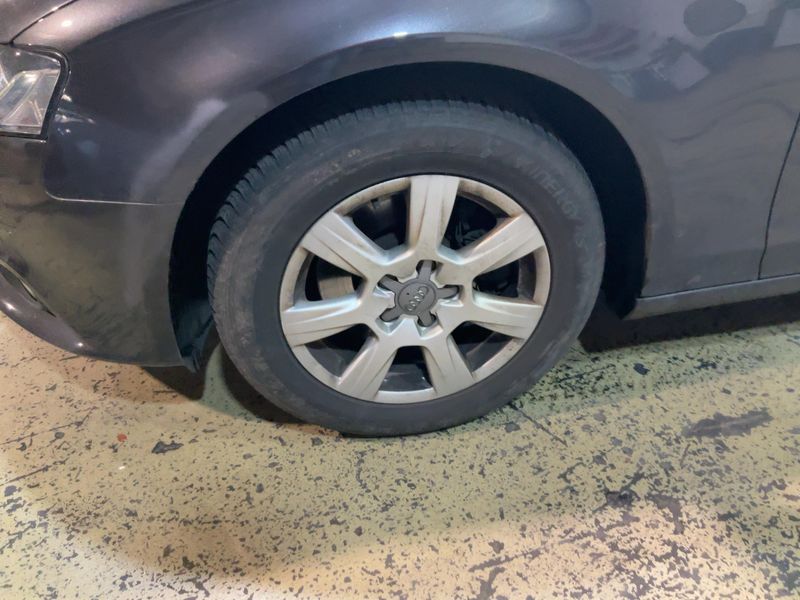 Audi A4 2.0 TDI quattro Ambiente 2011 – снимка 3