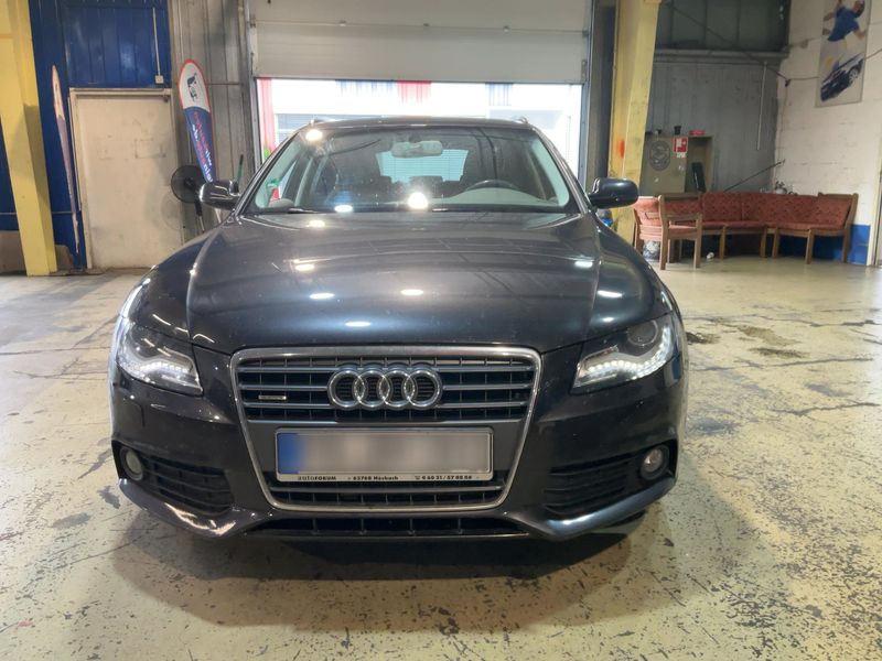 Audi A4 2.0 TDI quattro Ambiente 2011 – снимка 14