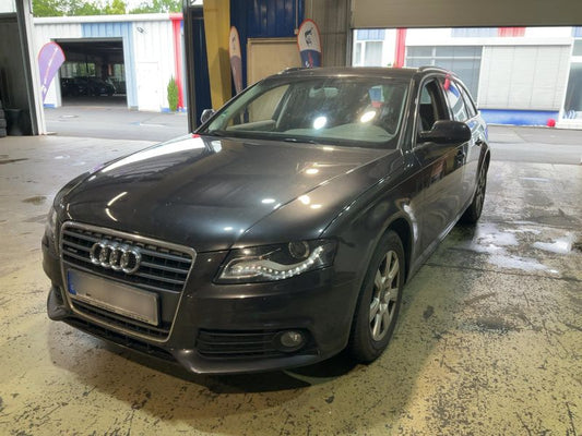 Audi A4 2.0 TDI quattro Ambiente 2011