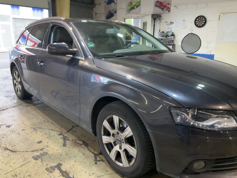 Audi A4 2.0 TDI quattro Ambiente 2011 – снимка 12
