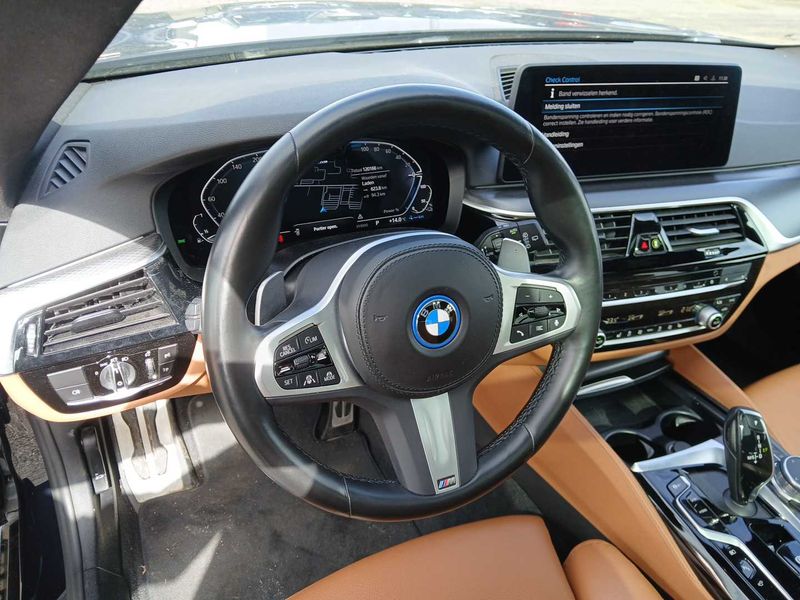 BMW 5er 530e M Sport 2021 – снимка 24