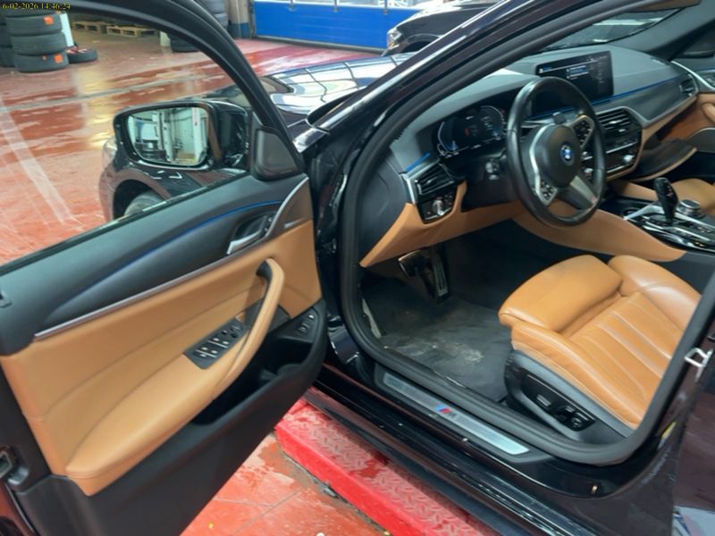 BMW 5er 530e M Sport 2021 – снимка 16