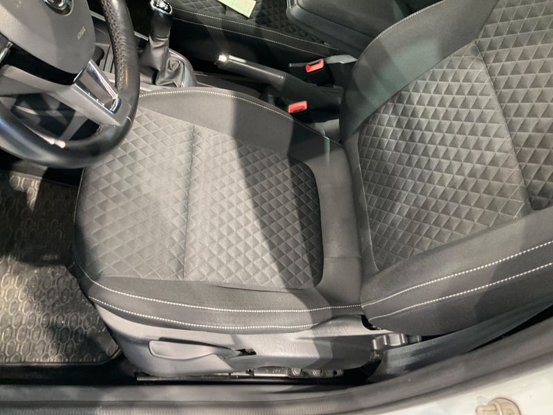 Skoda Fabia 1.4 TDI Drive 2017 – снимка 23