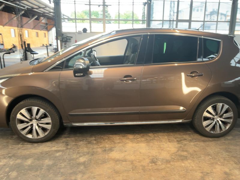 Peugeot 3008 1.6 Blue-HDi Allure 2015 – снимка 4