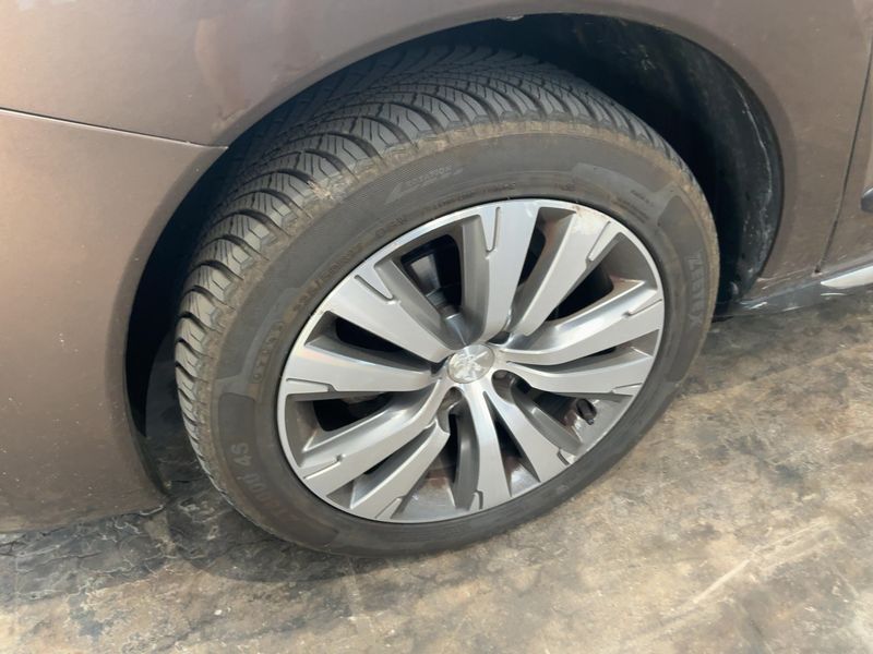 Peugeot 3008 1.6 Blue-HDi Allure 2015 – снимка 3