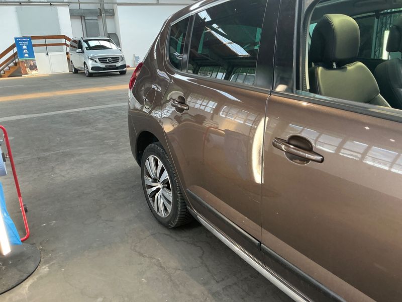 Peugeot 3008 1.6 Blue-HDi Allure 2015 – снимка 21
