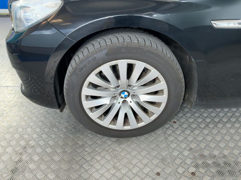 BMW 5er 530d GT xDrive 2011 – снимка 17