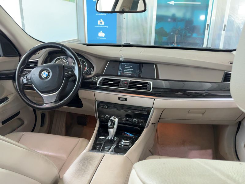BMW 5er 530d GT xDrive 2011 – снимка 12