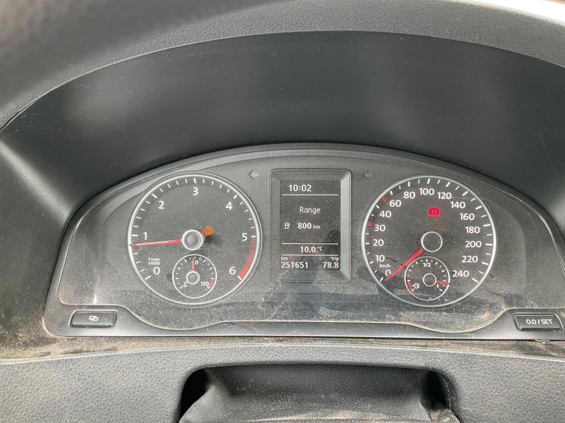 Volkswagen T5 Caravelle 2.0 TDI Trendline lang 2011 – снимка 19