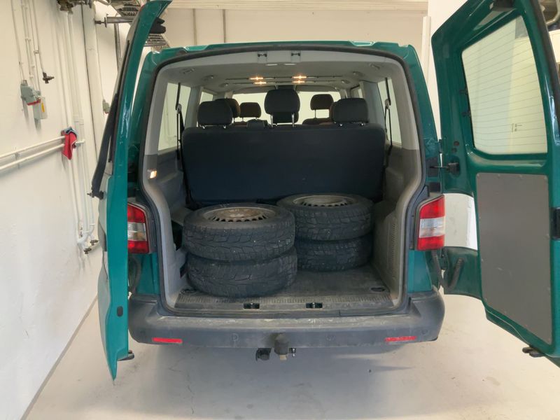 Volkswagen T5 Caravelle 2.0 TDI Trendline lang 2011 – снимка 16
