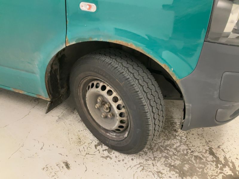 Volkswagen T5 Caravelle 2.0 TDI Trendline lang 2011 – снимка 11