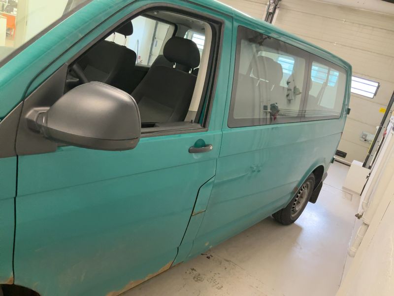 Volkswagen T5 Caravelle 2.0 TDI Trendline lang 2011 – снимка 4