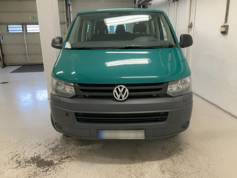 Volkswagen T5 Caravelle 2.0 TDI Trendline lang 2011 – снимка 14